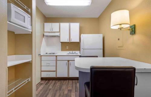 keuken, Extended Stay America Suites - Fort Worth - Medical Center in Mistletoe Heights