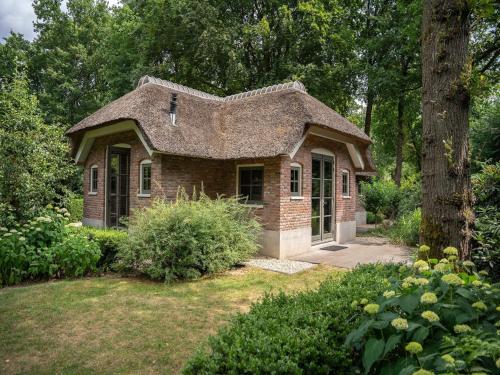 Farmhouse in Veluwe with Sauna and Nature Views