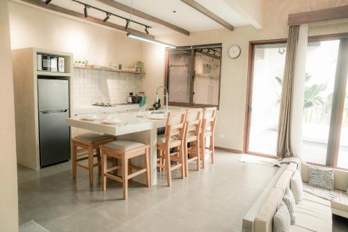 Facilities, Balai Mabini in Dicarma