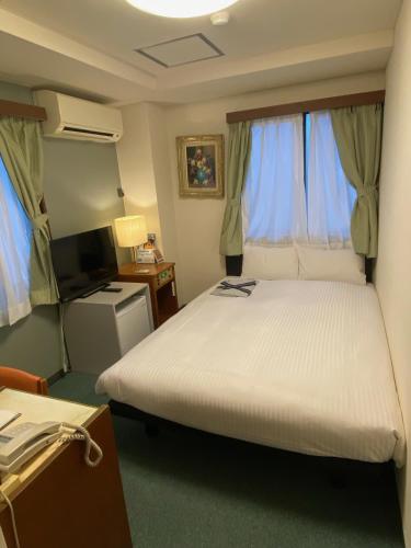 room detail thumbnail 1