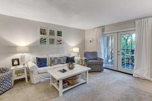 Wooded Views Seclude Condo in Fernandina Beach, USA