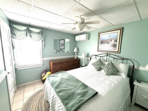 Single Family Ocean Block Ship Bottom Wifi Private Fenced In Yard - image 12