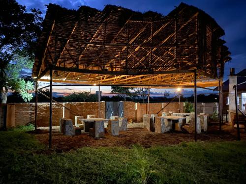 Iekārtas, PRIDE LANDS SAFARI LODGE in Mikumi