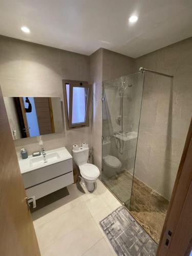 Luxury Downtown Apartment with Pool - image 35