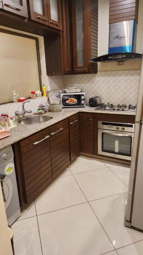 2 bedroom fully furnished Apartment - image 3