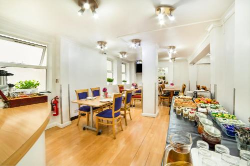 OYO Townhouse New England Victoria - image 13