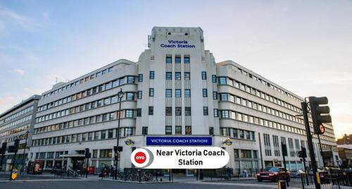 OYO Vegas Hotel - image 10