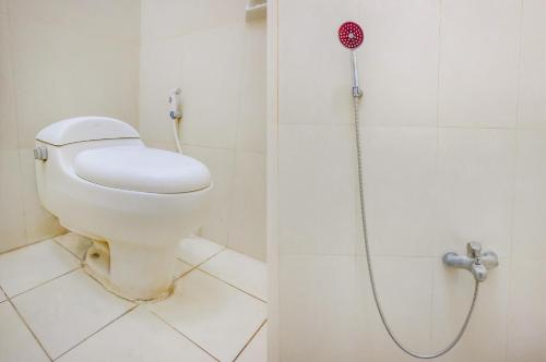 Standard Twin Room image 5