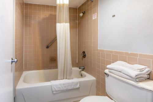 OYO Hotel Jennings I-10 - image 2