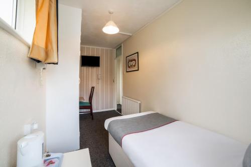 Devine Beach Guest House - main image
