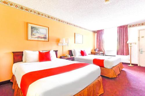 OYO Hotel Tyler Lindale - image 9