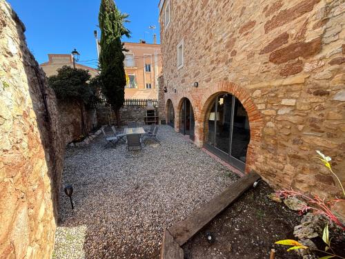 Facilities, Cal Capdevila in Pira