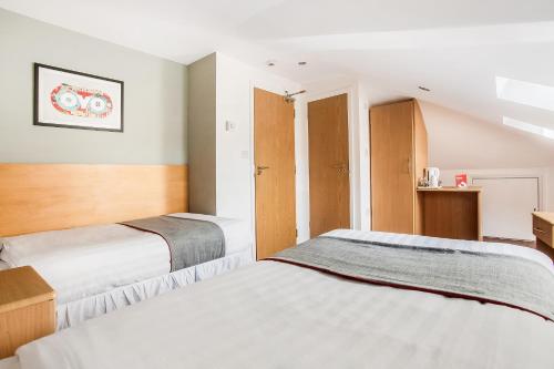 OYO London Guest House - image 13