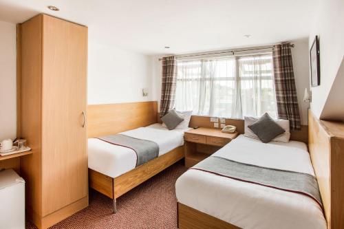 OYO London Guest House - image 2