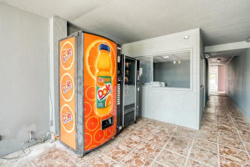 OYO Hotel San Antonio Lackland Air Force Base West - image 11