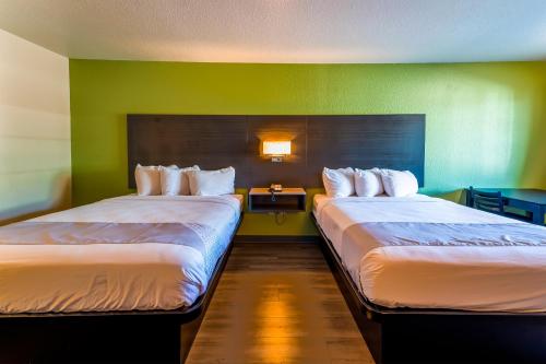 OYO Hotel Yoakum West - image 10