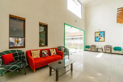 Lobby, Hotel O Arjosari Near Plaza Araya Formerly Hotel Nugraha near Train Station Belimbing