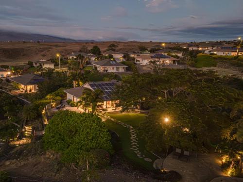 1 Acre PRIVATE RESORT 4 bed 3 bath cinema spa in Waikoloa (HI)