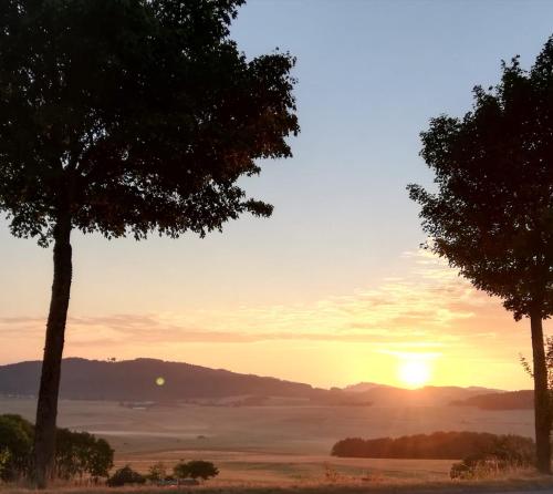 Am Lindenbaum, Ferienwohnung in Siebenbach am Nürburgring Am Lindenbaum, Ferienwohnung in Siebenbach am Nürburgring