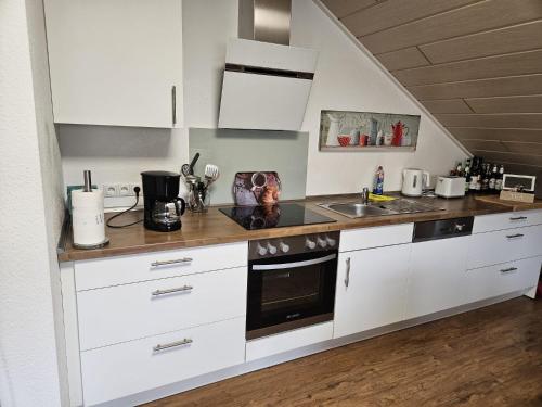 Am Lindenbaum, Ferienwohnung in Siebenbach am Nürburgring Am Lindenbaum, Ferienwohnung in Siebenbach am Nürburgring