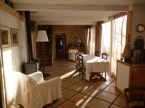 Iekārtas, Grande maison familiale, source piscine et rivière ! (Grande maison familiale, source piscine et riviere !) in Plan-de-Baix