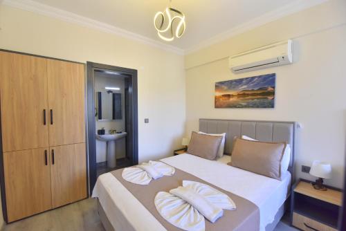 Queen Suite with Sea View image 6