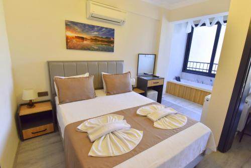 Queen Suite with Sea View image 7