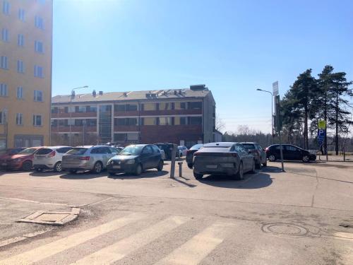 Cozy Apartment with Stunning Natural Views in Meilahti