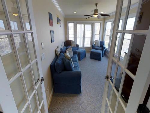 Viesnīcas āriene, Surf City Home With A Pool! One Off The Ocean, Five Bedrooms-Four Baths, Several Decks With Ocean Vi in Ship Bottom (NJ)
