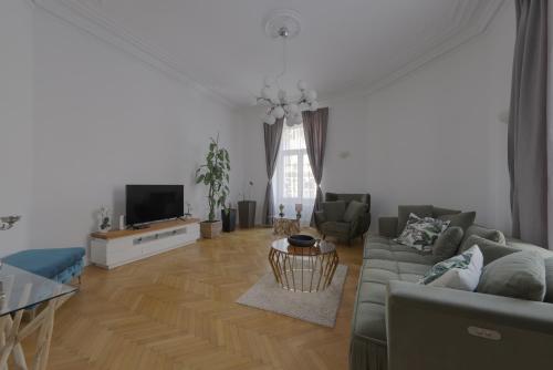Beautiful condo at the Old Town, Bratislava (fotografie 3)
