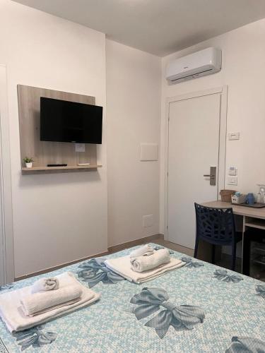 Queen Room with Sea View image 8