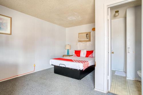 . OYO Hotel Breckenridge TX Hubbard Creek Lake