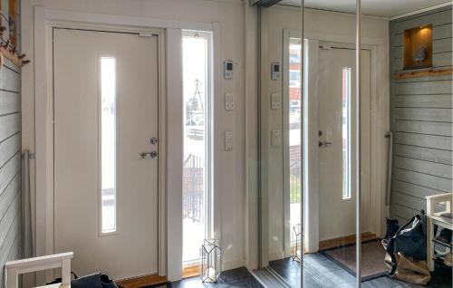 ทัศนียภาพภายนอกโรงแรม, 4 Bedroom Amazing Home In Vimmerby in วิมเมอบีย์