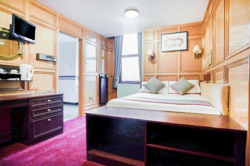 OYO The Rowers Hotel - main image