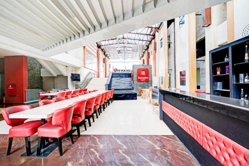 Restaurant, Townhouse Oak Cihampelas Near Ciwalk Formerly Promenade Hotel in Bandung