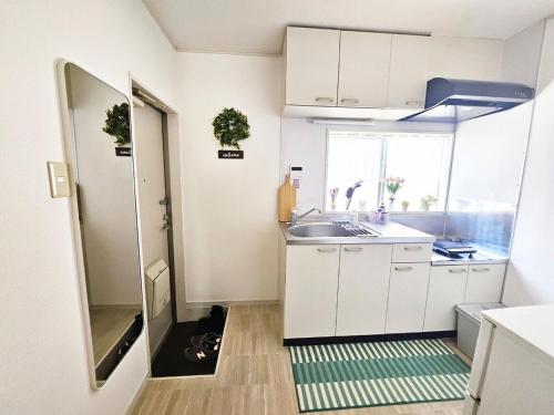 New!편의점10초#신주쿠2분#신오쿠보역5분#12평#최대3명#부엌침실#나리타공항50분#러블리아파트#고급매트리스