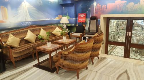 บริการและสิ่งอำนวยความสะดวก, เรซิเดนซี โฮเต็ล ฟอร์ต (Residency Hotel Fort) near สนามกีฬาวังเฮดิ