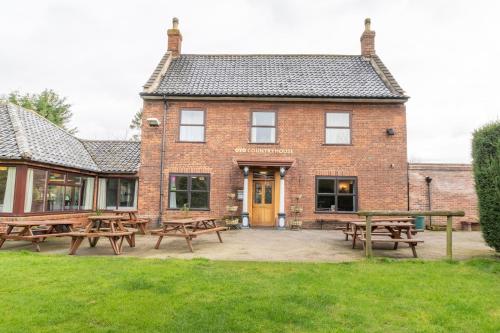 OYO Elm Farm Country House