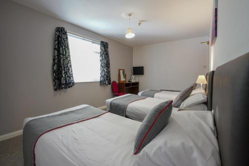 OYO Shanklin Beach Hotel - image 5