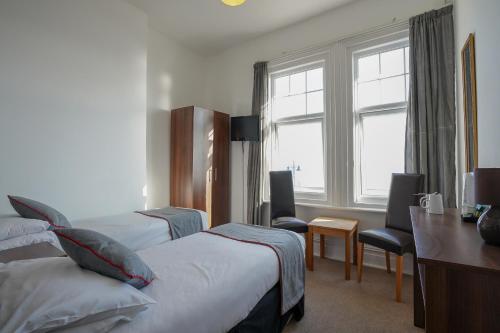 OYO Shanklin Beach Hotel - main image