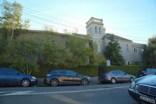 Cambridge Lodge - image 6