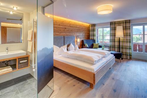 Deluxe Double Room with Castle View