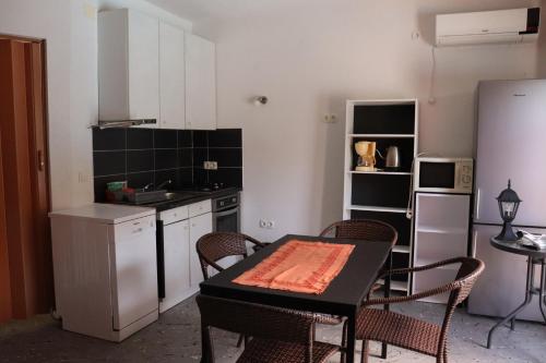 Holiday Home Paradiso in คราส