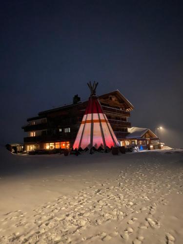 المنظر الخارجي, فندق ألبينا (Hotel Alpina) in فببش