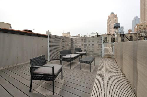 Spacious 2BR 2BA with Rooftop Walk to Times Square, New York (Foto 8)