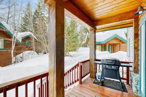 Cottage Court Condo in Mccall