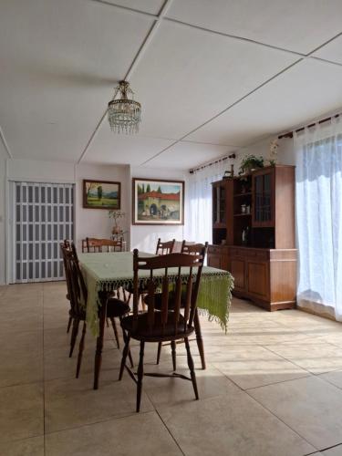 บริการและสิ่งอำนวยความสะดวก, Casa Curamavida in ลอส แองเจลิส