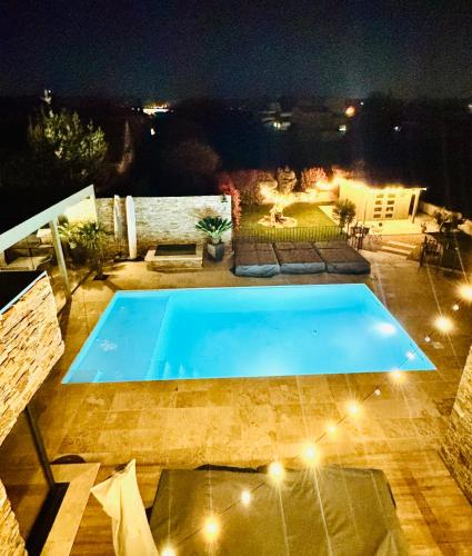 Villa Cardelin, Chambre privée, proche Aéroport et Airbus, (Villa Cardelin, Chambre privee, proche Aeroport et Airbus,) in Saint-Victoret