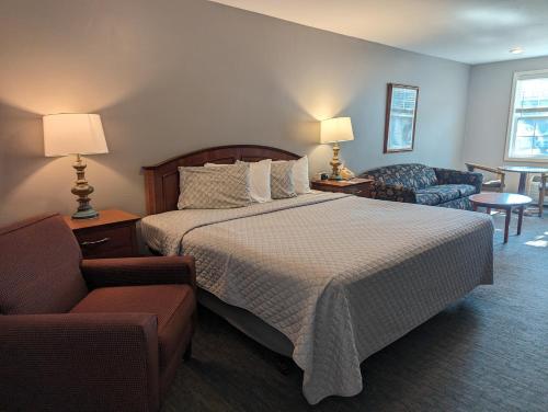 King Room with Sofa Bed - Non-Smoking