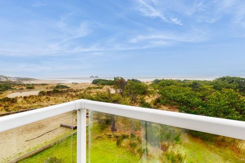 Salt Water Beach House - image 11